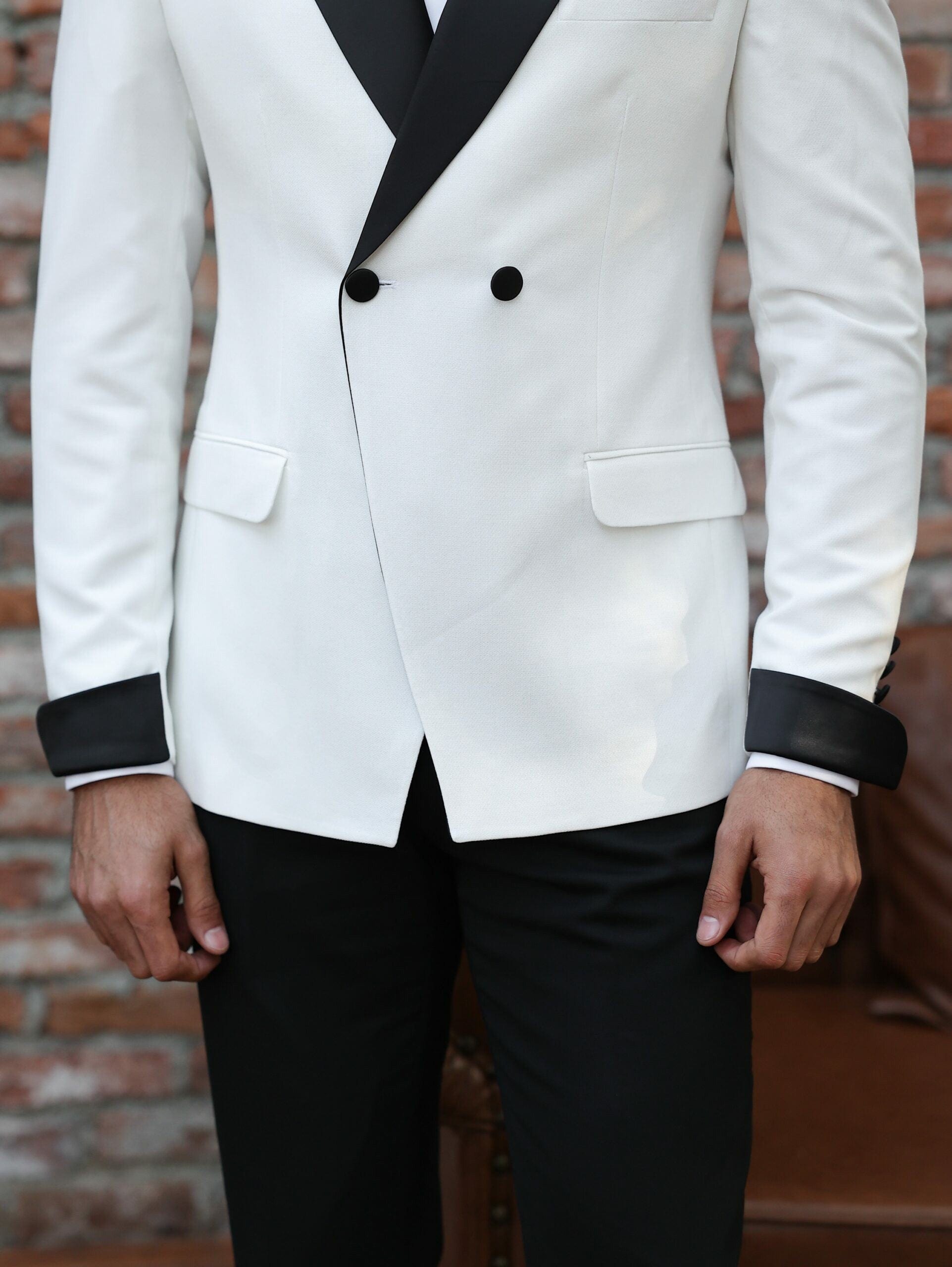 aesido 2 Pieces Double Buttons Peak Lapel Men Suit(Blazer+Pants)