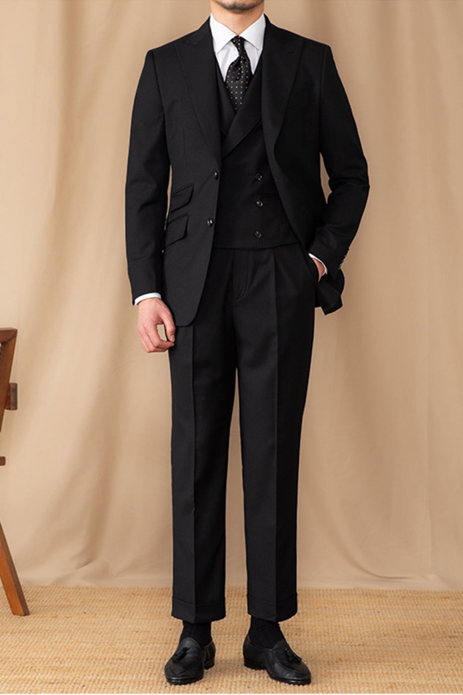 Aesido Men's 3-Piece Black Peak Lapel Suit (Blazer+Vest+Pants)