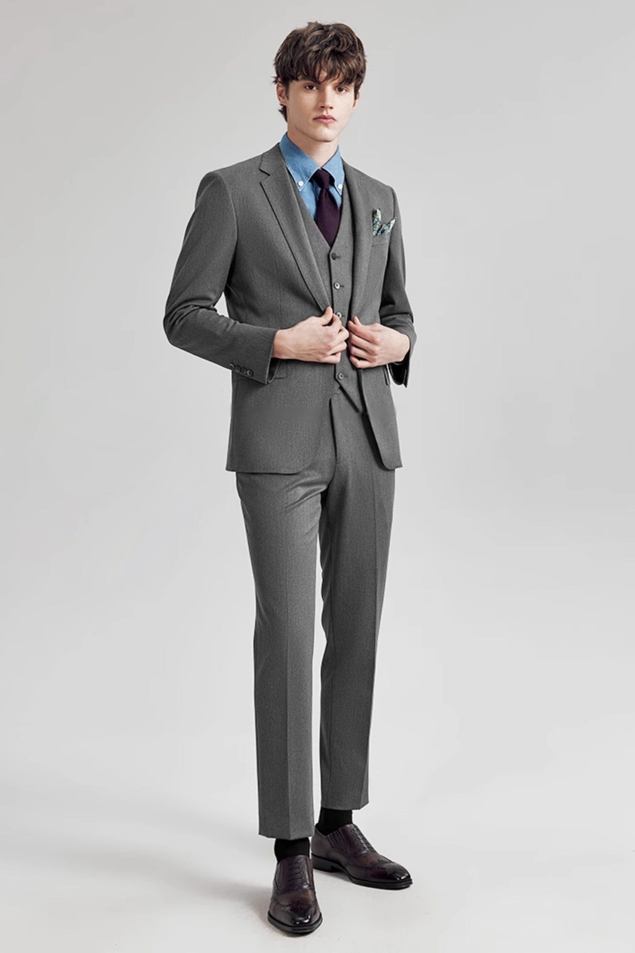 aesido Grey 3 Piece Single Button Business Casual Slim Fit Men's Suit Groom Wedding Dress