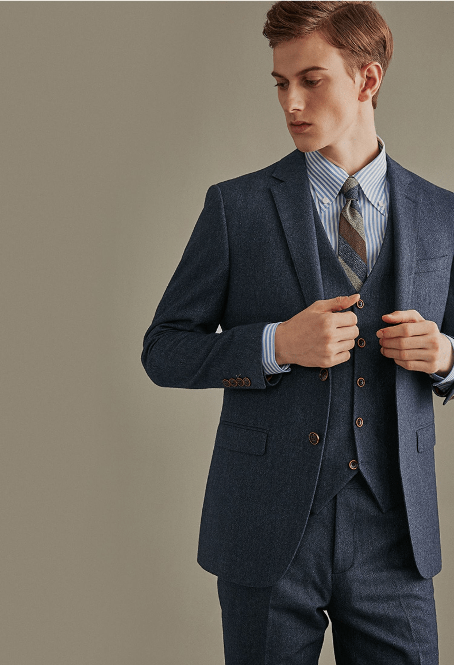 aesido Grey Three Piece Business Casual Men's Suit Groom Wedding Dress