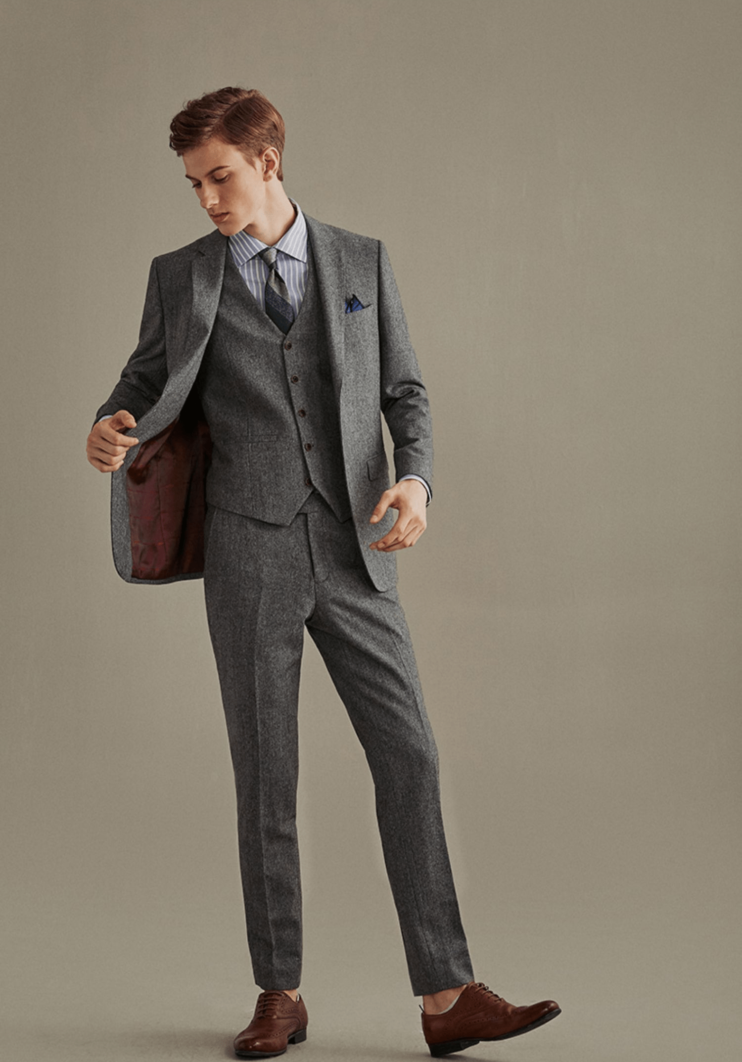 aesido Grey Three Piece Business Casual Men's Suit Groom Wedding Dress