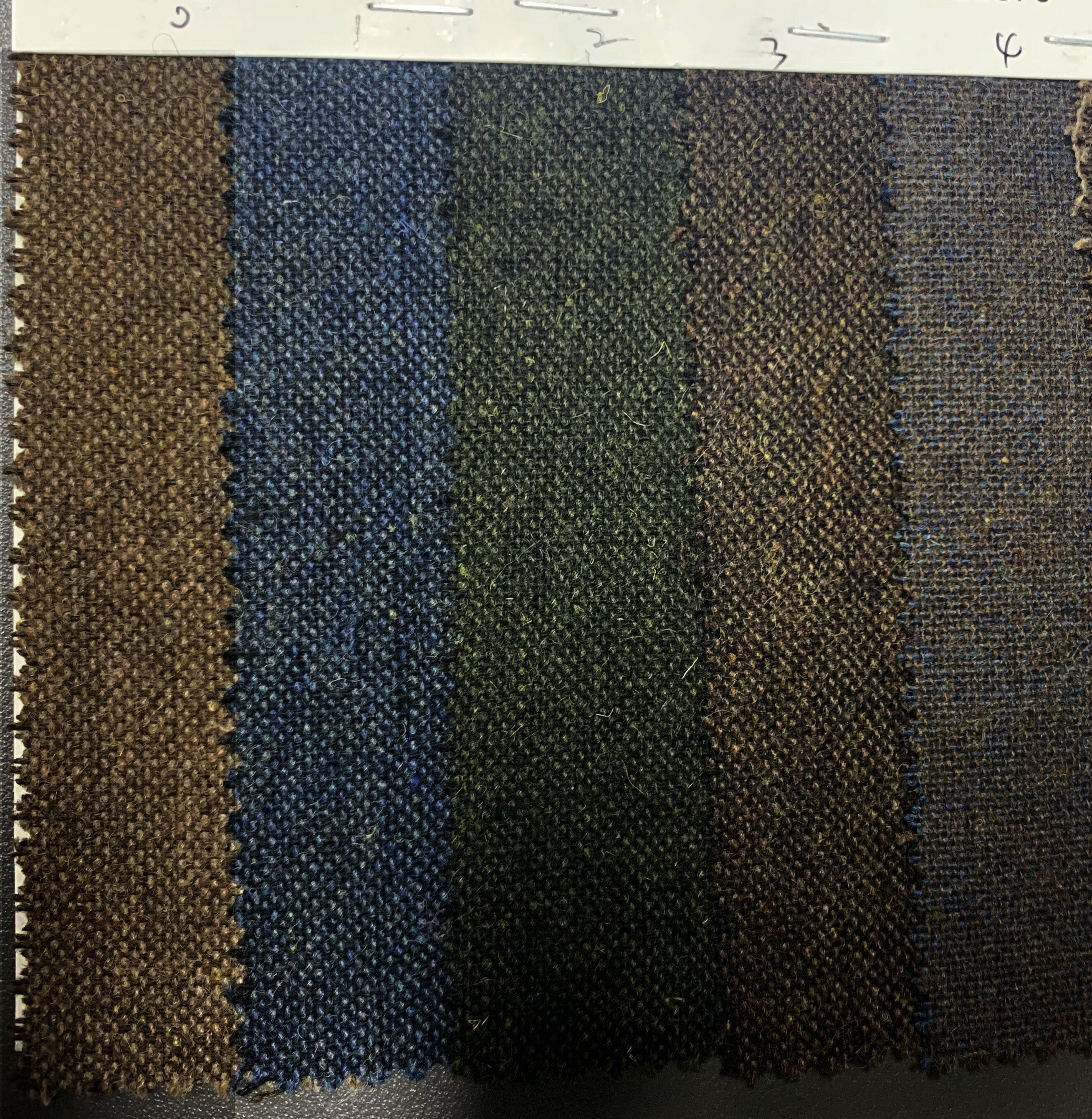 aesido Men's Suit 3 Piece Double Button Notch Lapel Jacket(Blazer+Vest+Pants)