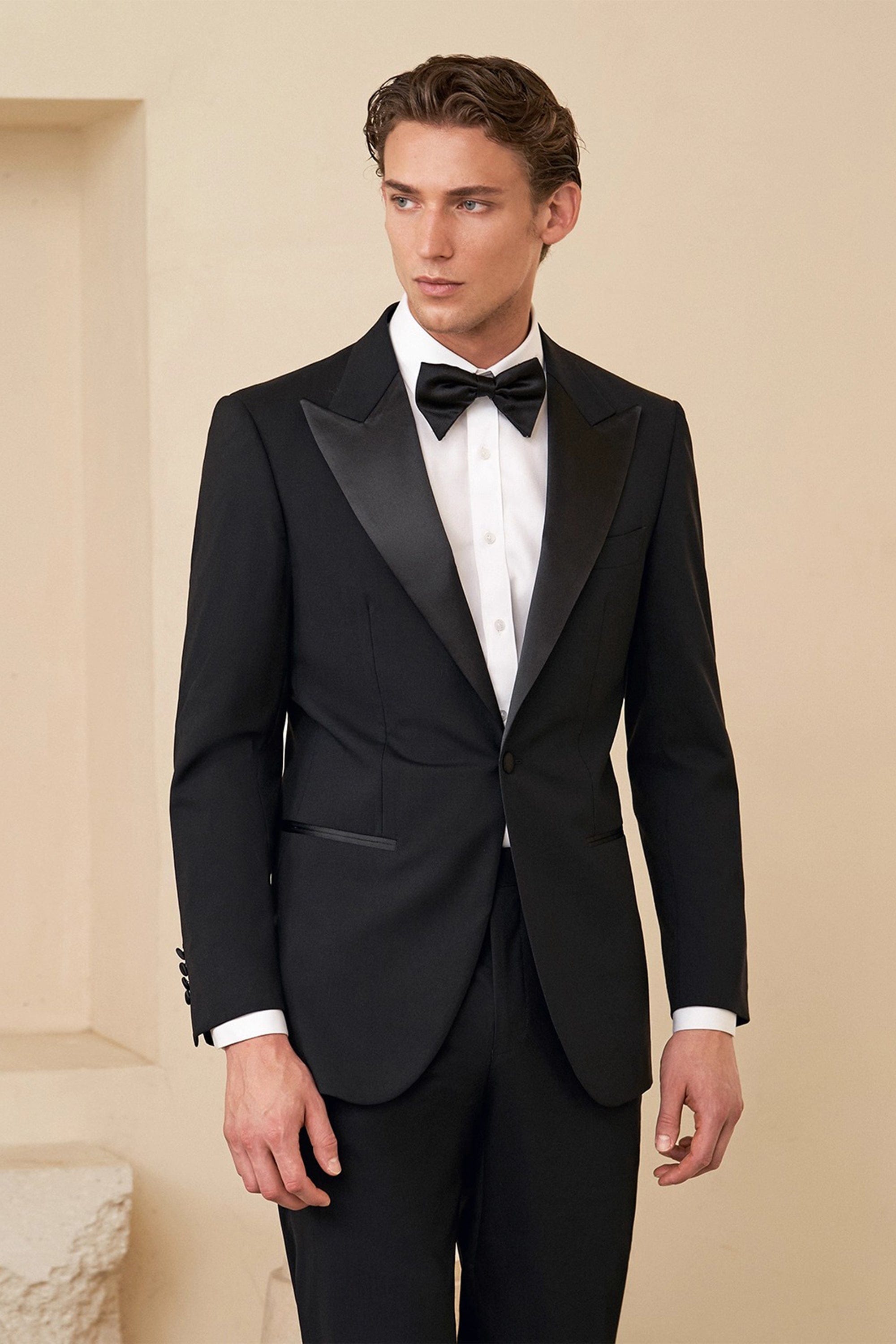 aesido Mens Black Peak Lapel Tuxedo Slim Fit Two Piece Suit for Wedding Prom Dinner Party