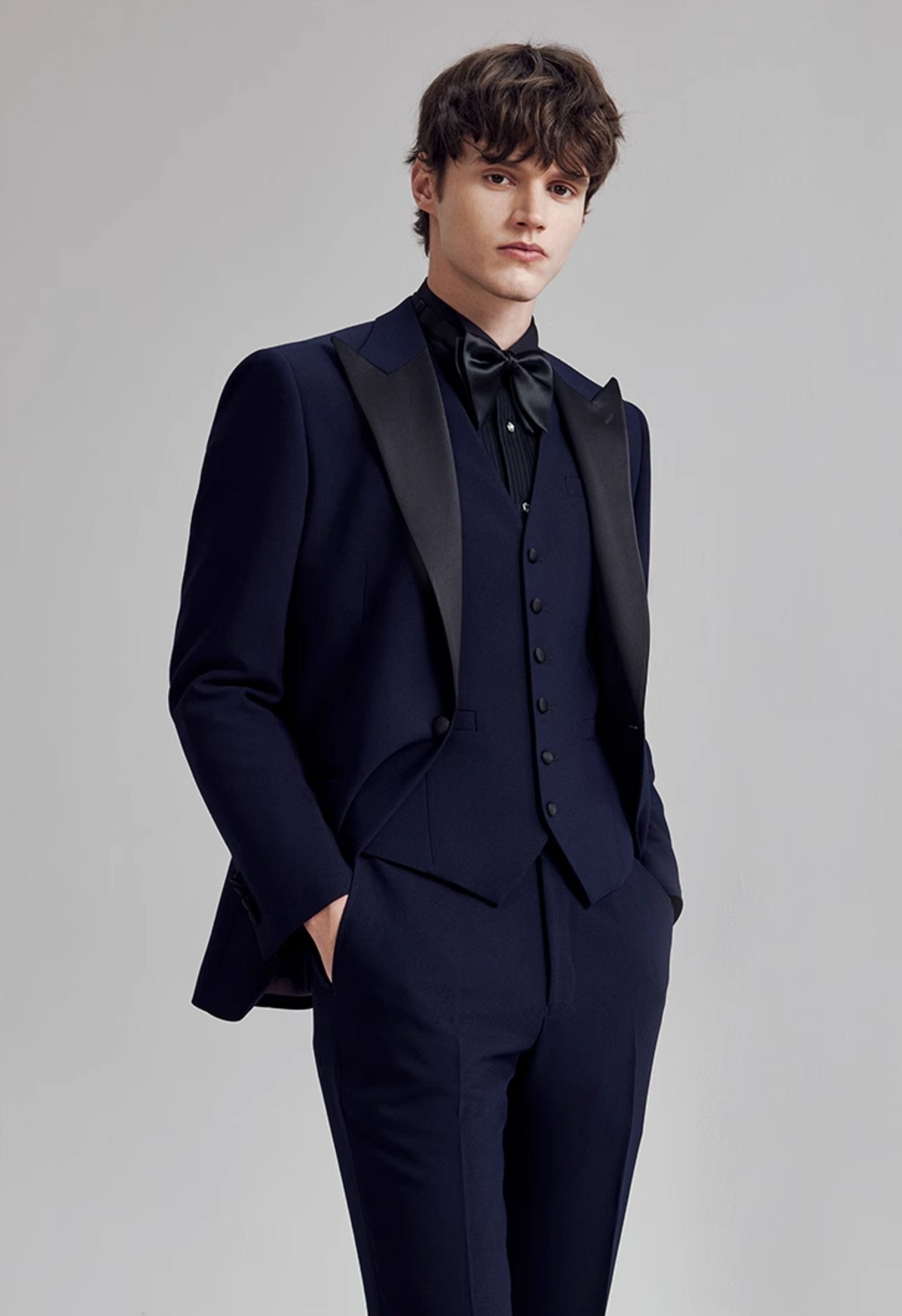 Navy 3 Piece Men's Suit Peak Lapel Single Breasted Groom Wedding Dress Navy / 44R Navy 3 Piece Men's Suit Peak Lapel Single Breasted Groom Wedding Dress Navy / 44R