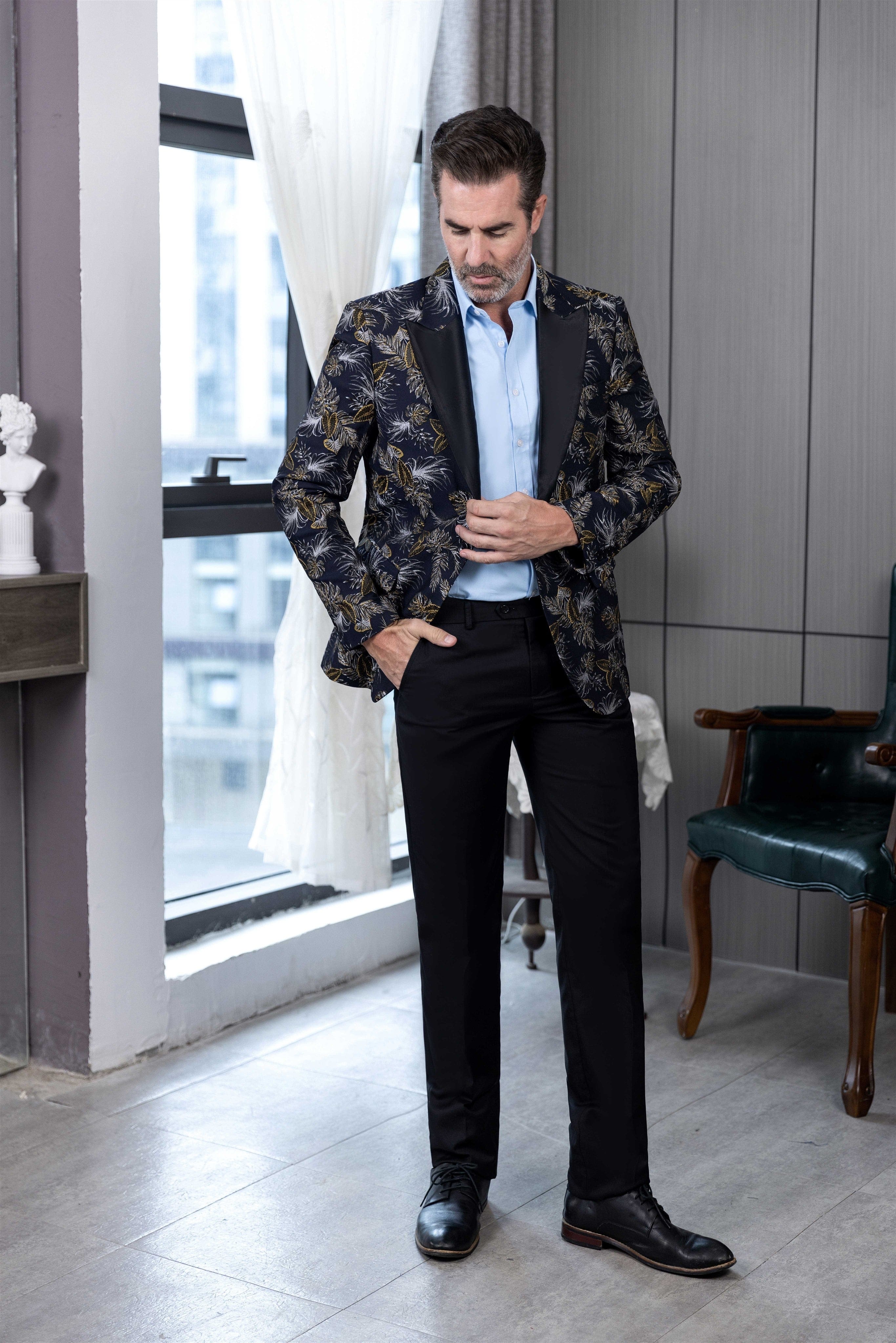 Top 5 Looks for the Exclusive Yacht Parties of this Summer Season #navy  #blue #blazer #outfit #mens #… | Blue blazer outfit men, Blazer outfits  men, White pants men