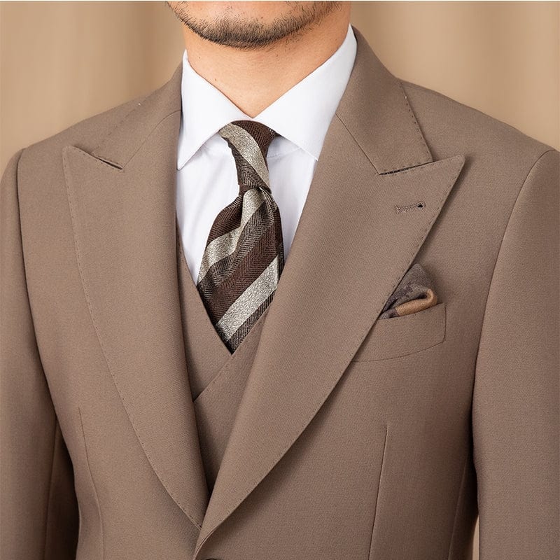 aesido 3 Piece Business Casual Peak Lapel Men's Suit (Blazer+Vest+Pants）