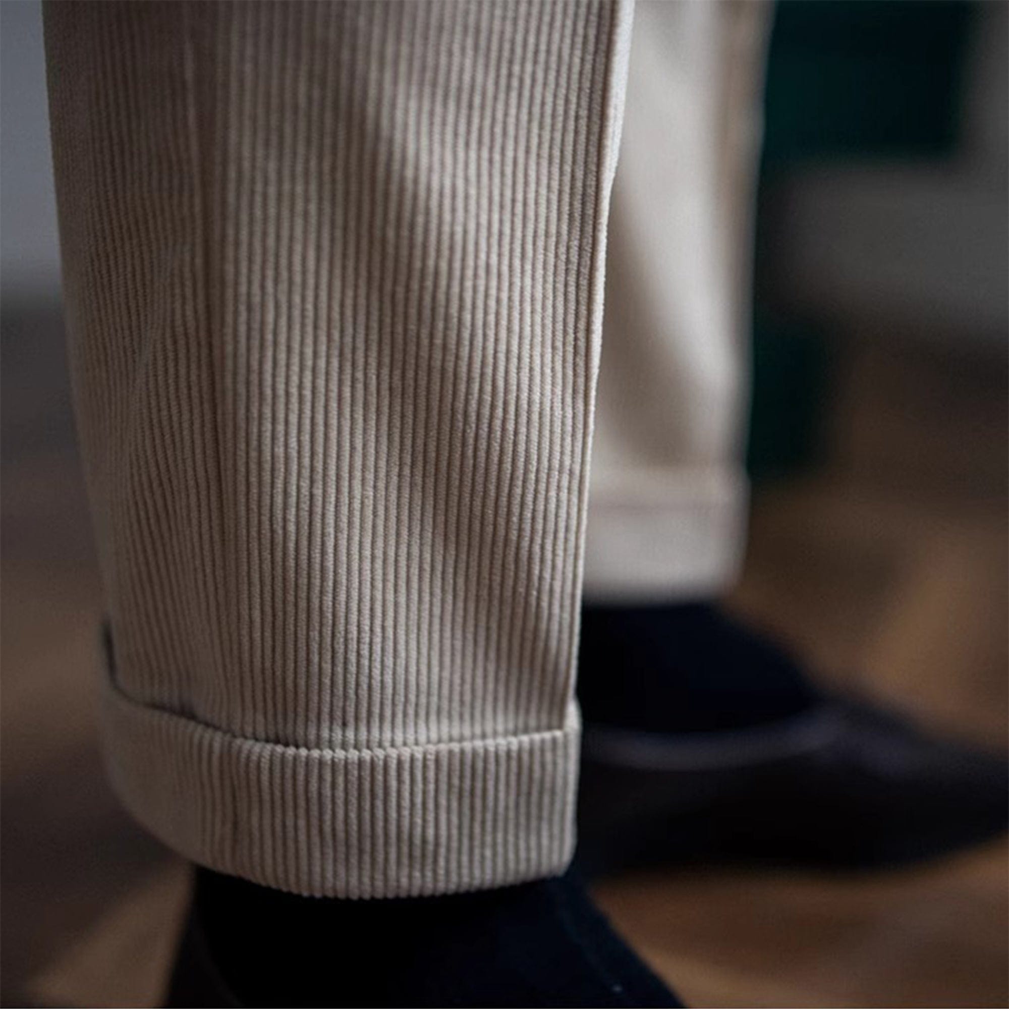 aesido Beige Retro High-Waisted Straight-Leg Curled Corduroy Men's Trousers