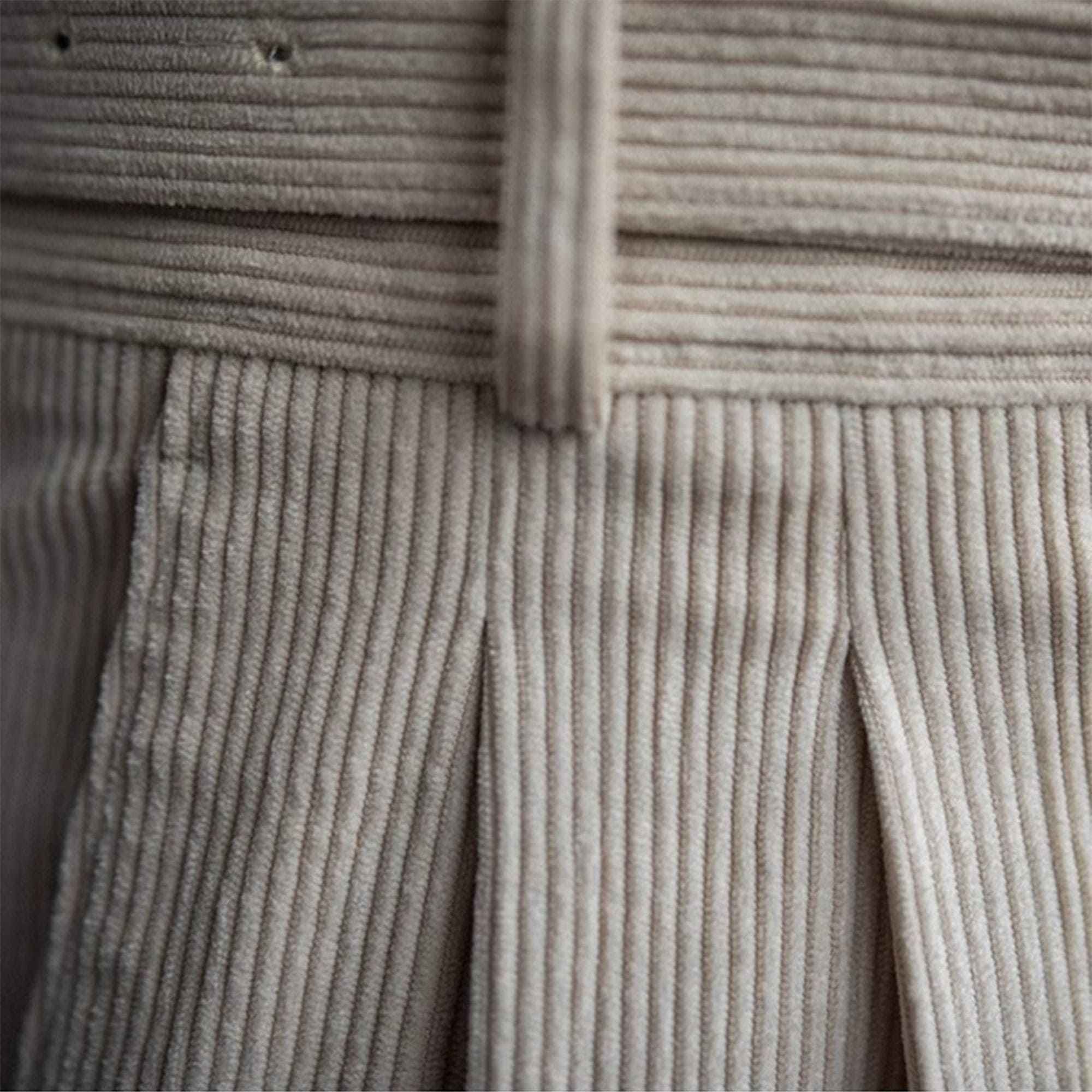 aesido Beige Retro High-Waisted Straight-Leg Curled Corduroy Men's Trousers