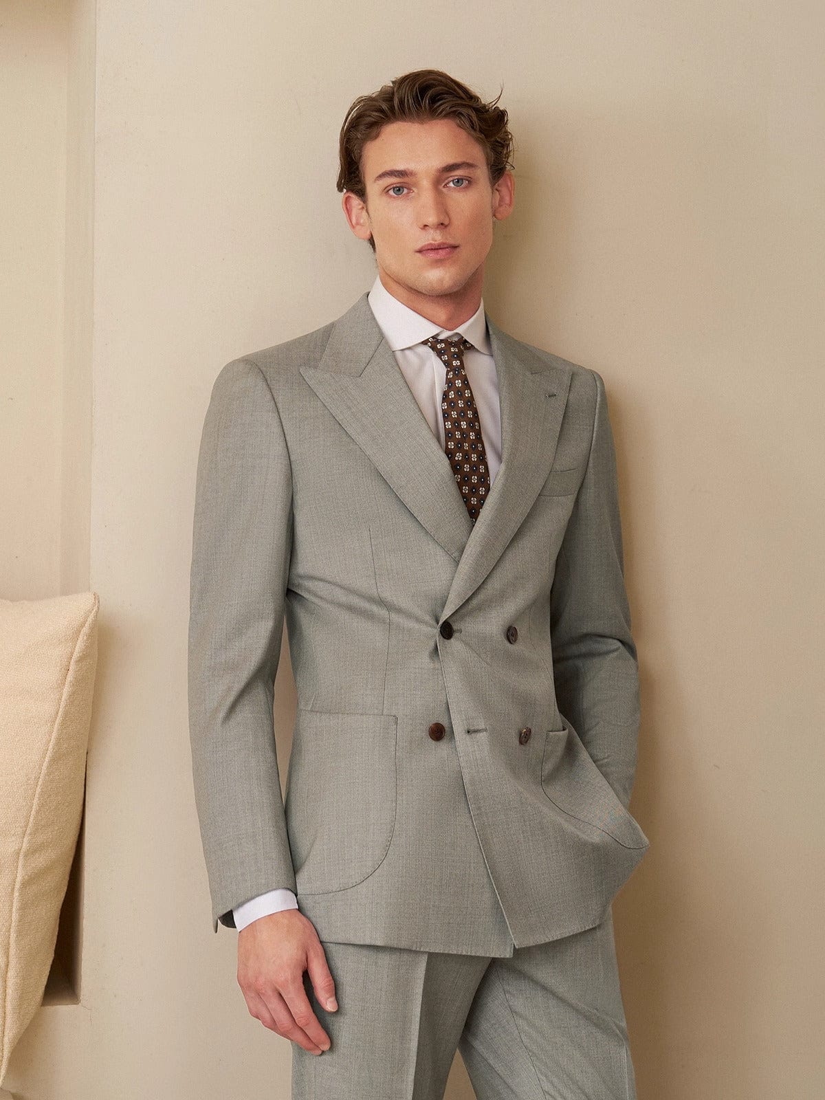 aesido Black Double Breasted Men’s Suit 2-Piece Blazer and Pants