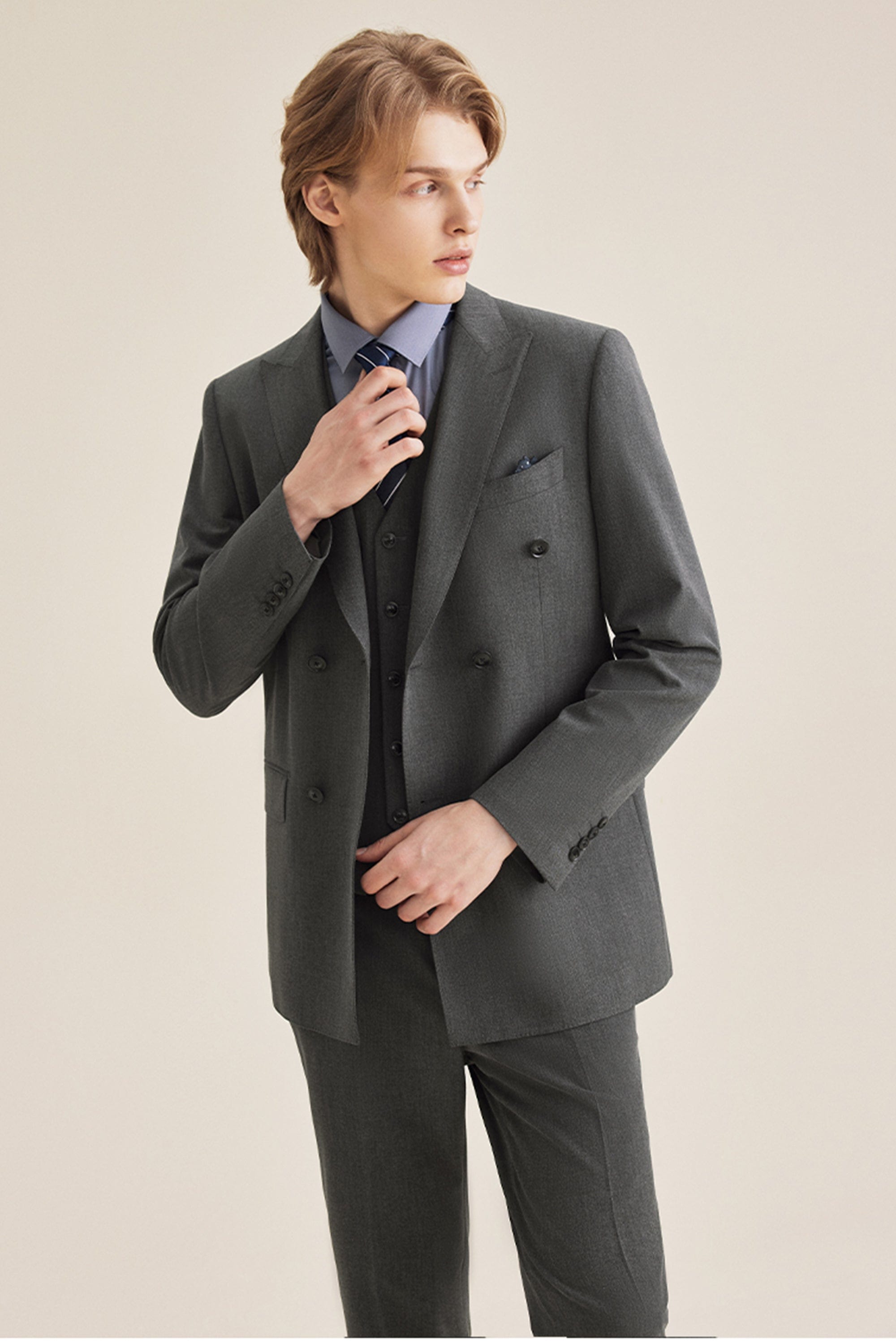 aesido Grey 3 Piece Double Breasted Business Casual Slim Fit Men's Suit Groom Wedding Reception Dress