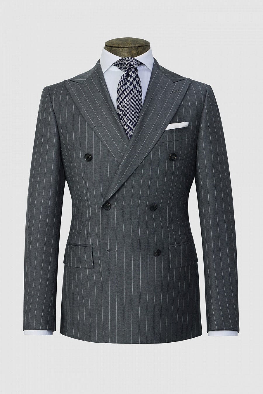 aesido Men’s Grey Pinstripe Double-Breasted Suit Set – Blazer & Pants