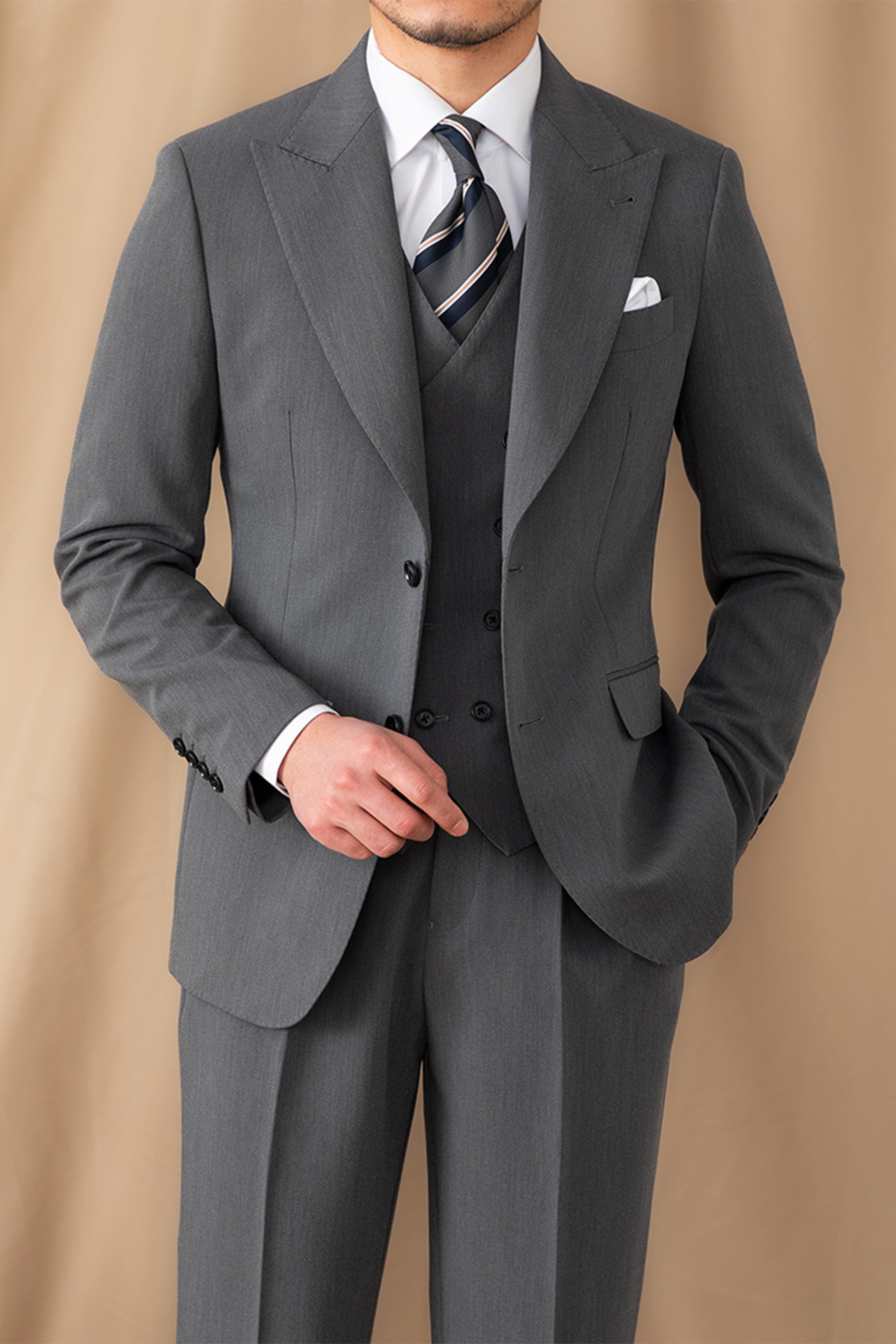 aesido Men's Suit 3 Piece Grey Business Casual Peak Lapel Jacket (Blazer+Vest+Pants)