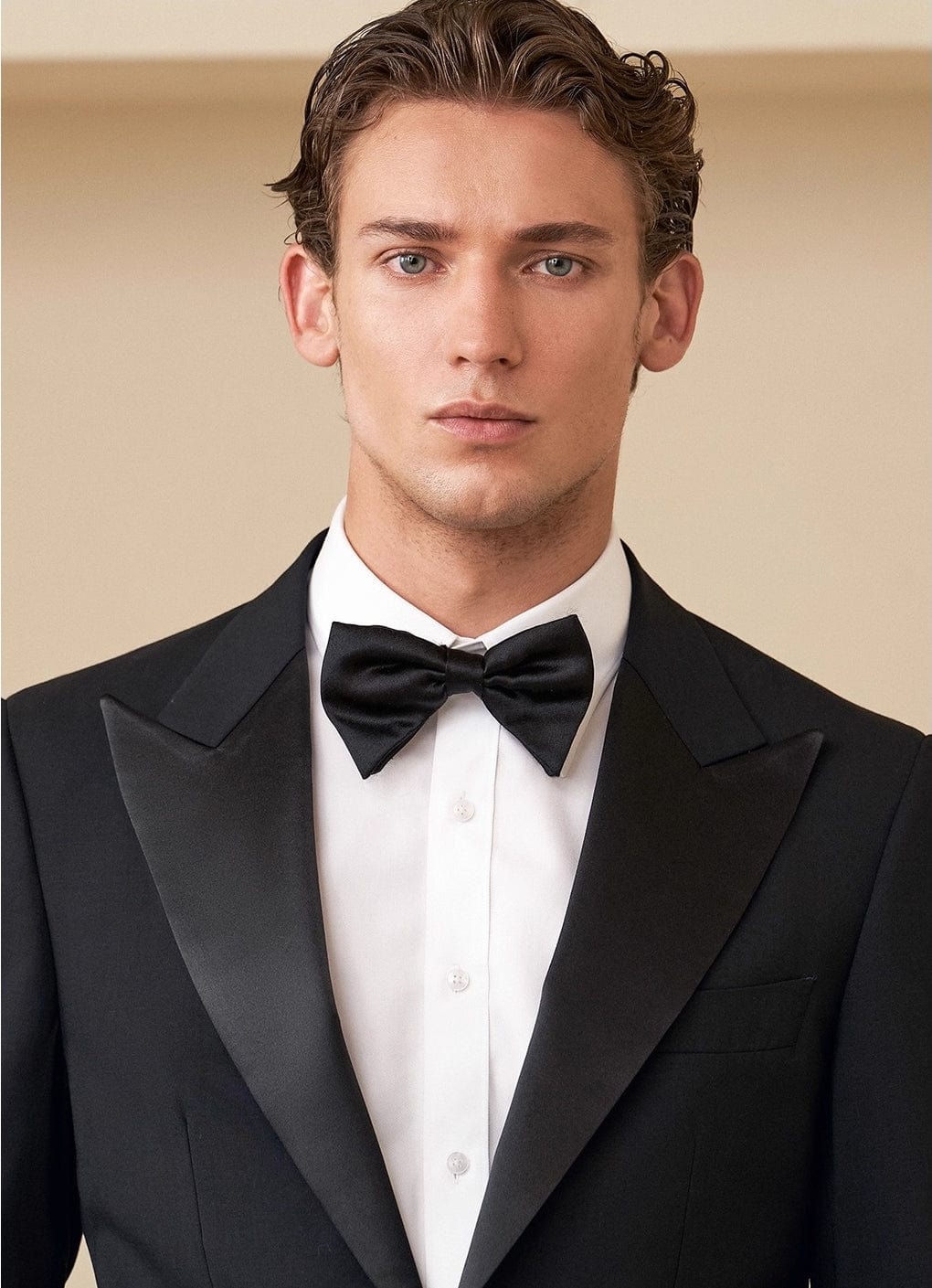 aesido Mens Black Peak Lapel Tuxedo Slim Fit Two Piece Suit for Wedding Prom Dinner Party